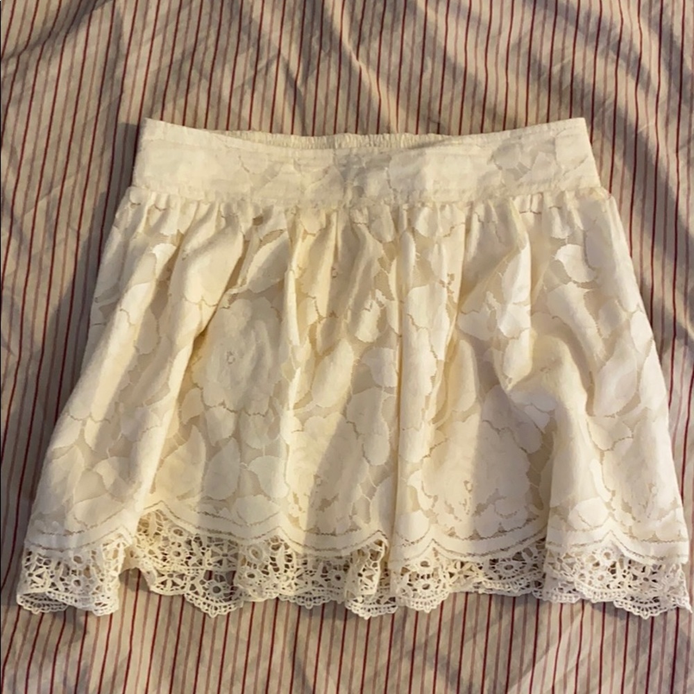 Forever 21 Lace skirt